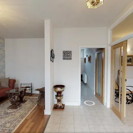 Guest house White House 3*