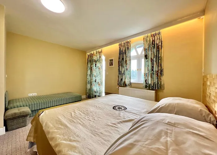 White House 3* Zalakaros